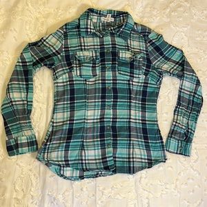 Women’s plaid flannel shirt size S